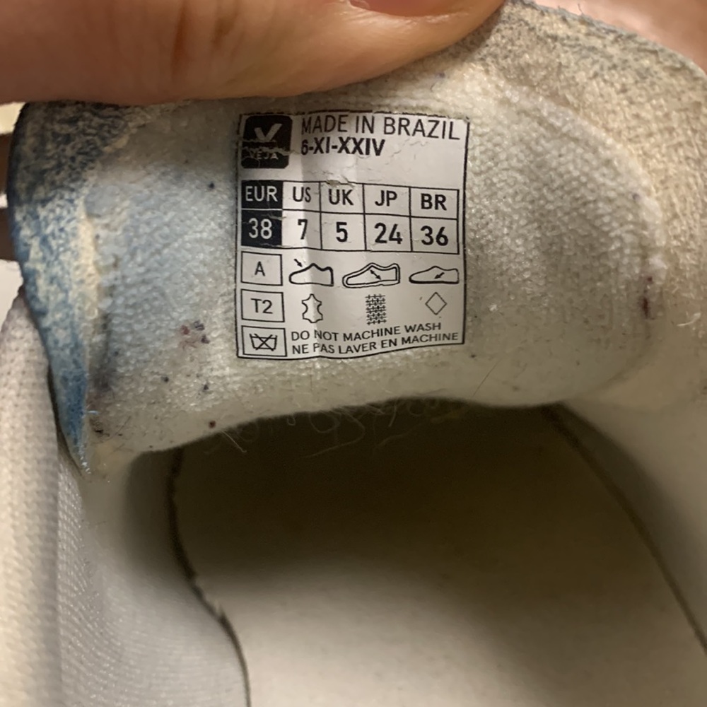 Veja Sneakers shoes - Picture 6 of 10